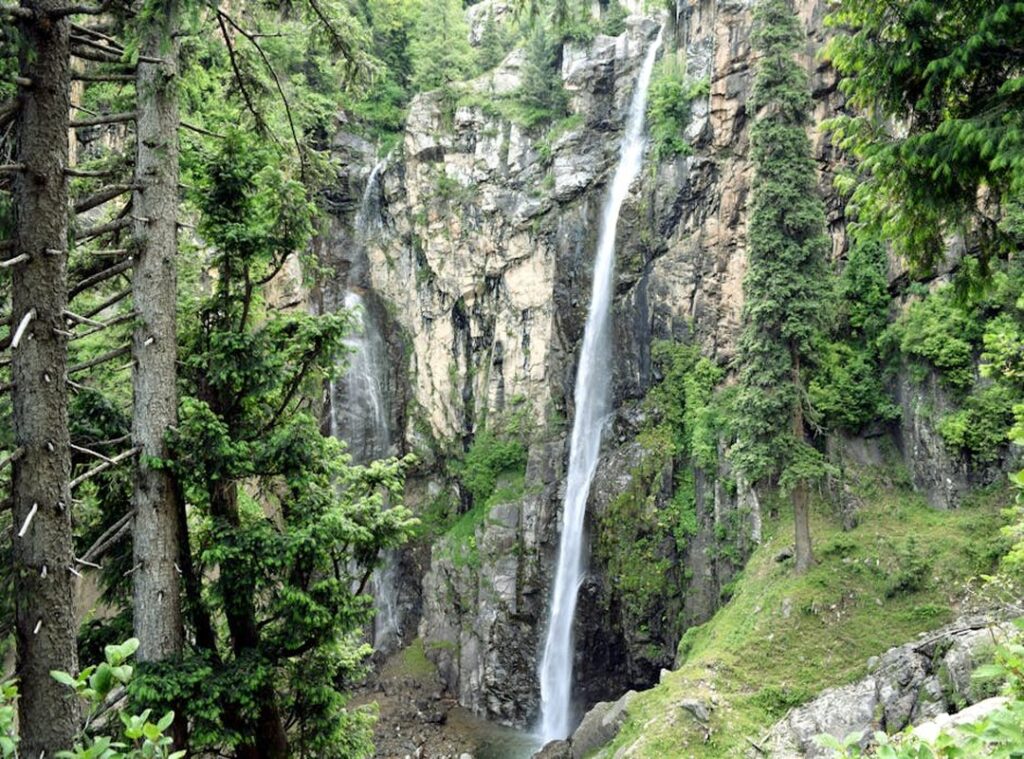 Havajazon Waterfall