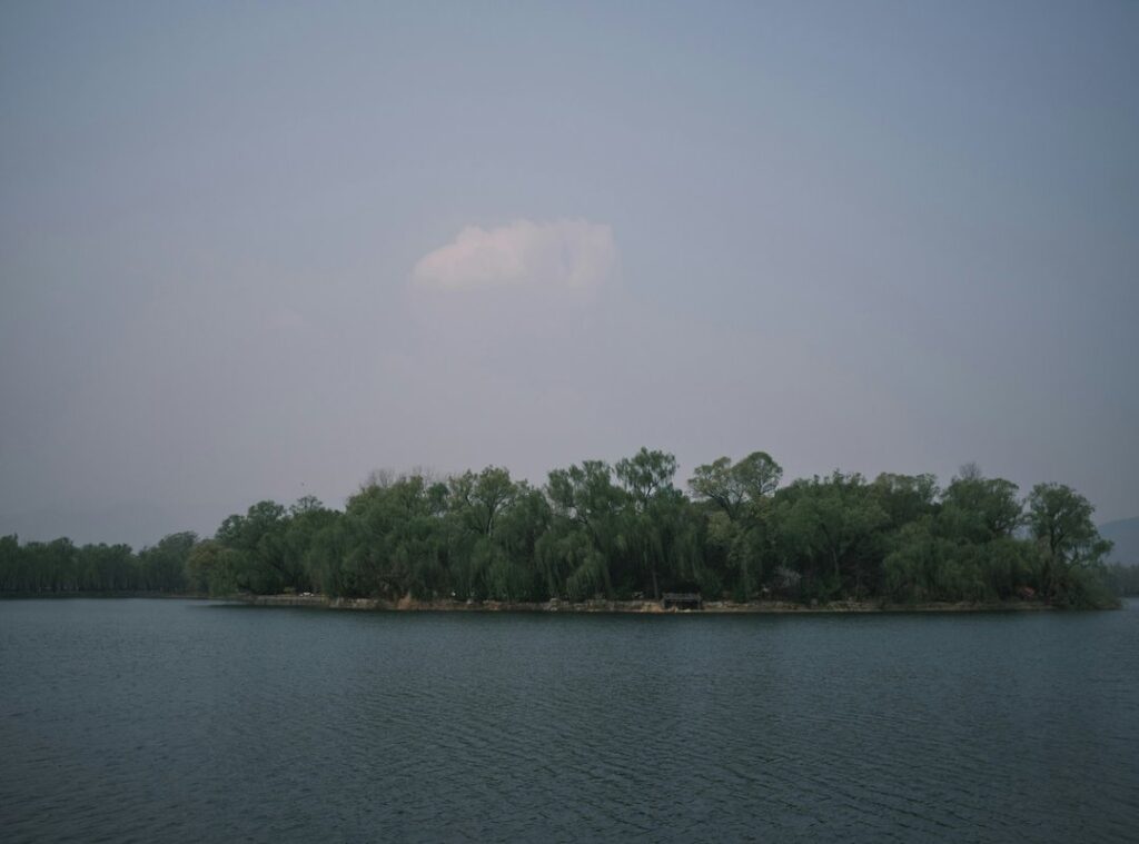 How Big Is Lake Yiganlawi