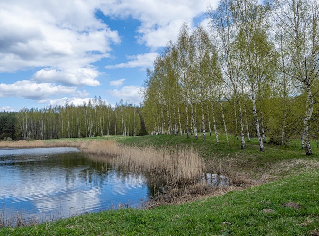 How Does Lake Yiganlawi Look Like