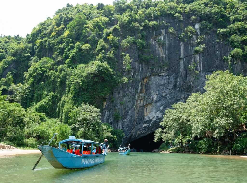 essential gear cave trekking