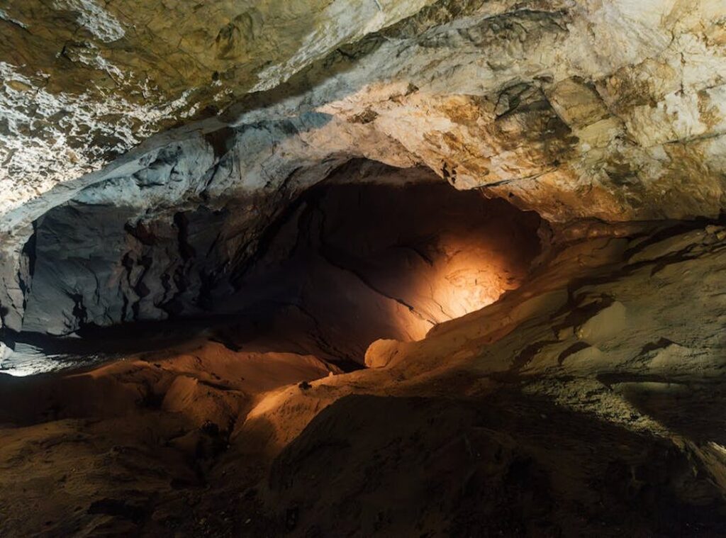 lerakuty cave expedition
