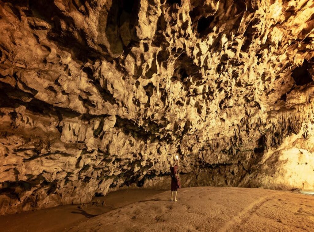 read cave maps